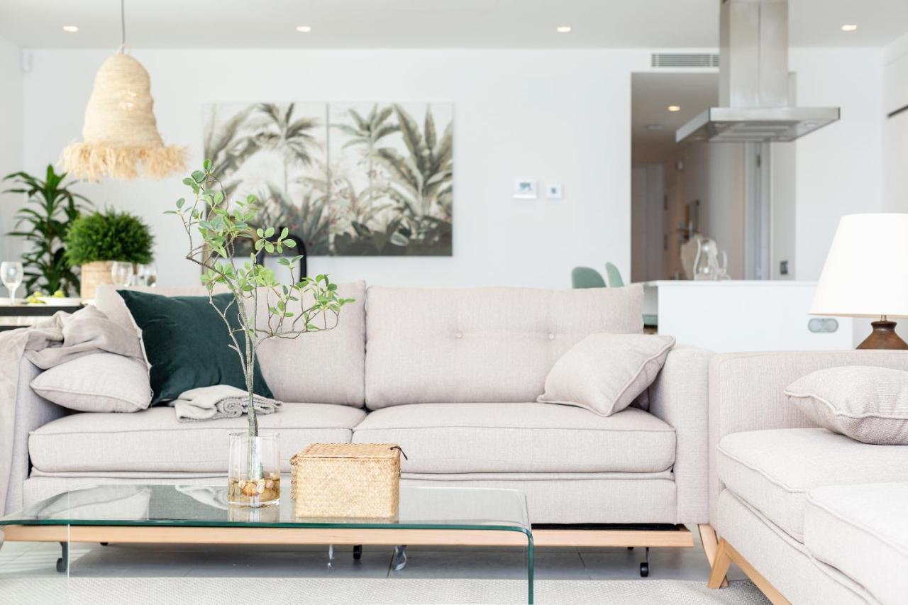 Apartamentos Martalia Nerja トロクス・コスタ エクステリア 写真