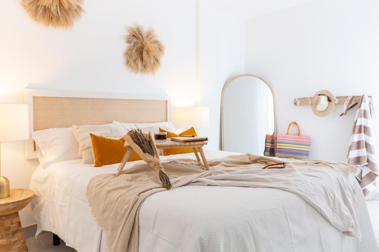 Apartamentos Martalia Nerja トロクス・コスタ エクステリア 写真